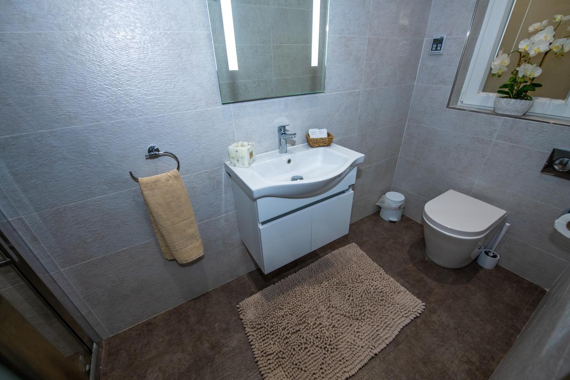 Clifftop Modern Apartment Mellieħa Buitenkant foto